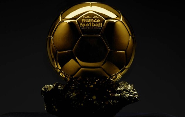 Действующим обладателем "Золотого мяча" является Месси