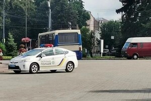 Захоплення маршрутки в Луцьку : терорист висунув вимоги 