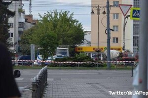 Захват заложников в Луцке: в центре города прогремел взрыв, периодически слышны выстрелы