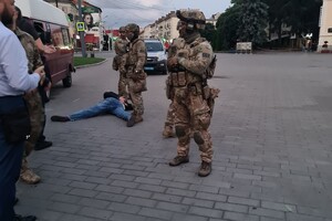 Захоплення автобуса у Луцьку: заручників звільнили, «Максима Плохого» затримано