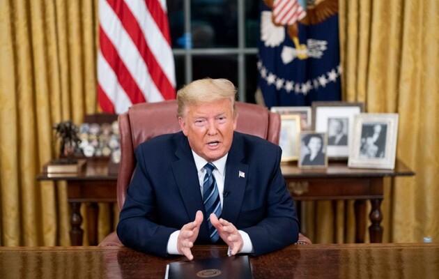 Трамп закрывает дипмиссии Китая