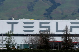 Tesla впервые получила прибыль четыре квартала подряд