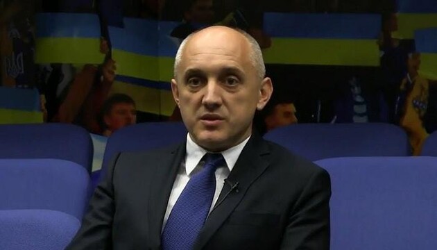 Президента украинского клуба пожизненно отстранили от футбола за избиение арбитра
