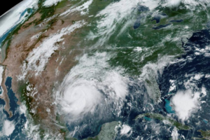 У США ввели режим надзвичайної ситуації через ураган 