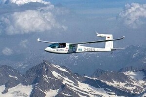 У швейцарських Альпах розбився легкомоторний літак: четверо загиблих