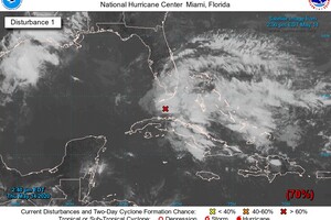 Шторм на Багамах постепенно перерос в ураган 