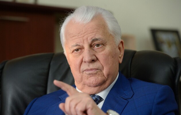 Кравчук провел первую встречу с членами делегации в ТКГ