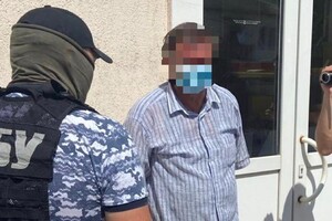 Служащего Киевской ОГА задержали на крупной взятке