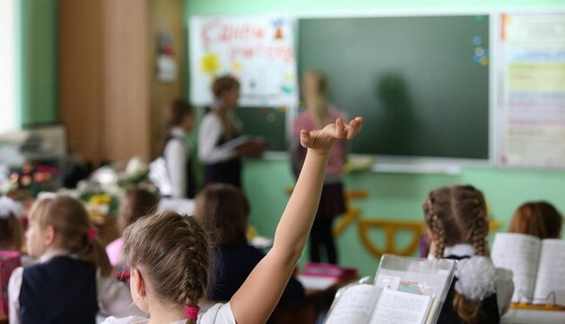 Коронавірус у школах може поширюватися швидше, ніж вважалося — The Guardian
