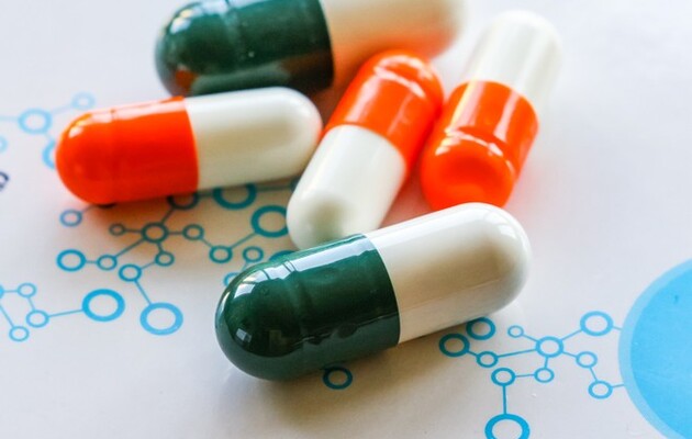 В Украине тестируют сразу четыре препарата для лечения COVID-19