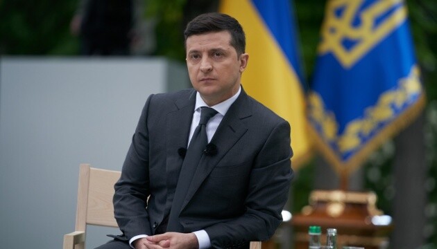 Зеленский просит не втягивать Украину в выборы США