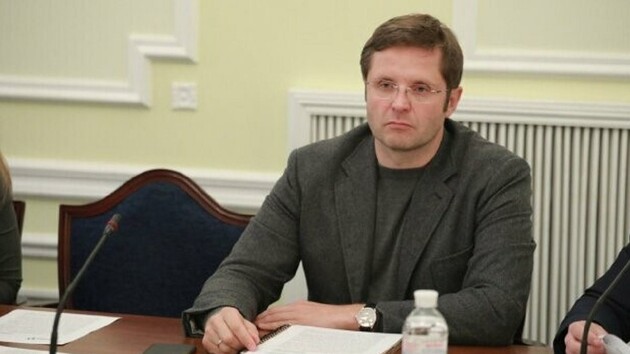 Андрей Холодов использует мандат депутата для поддержки своей розничной империи по торговле табаком 