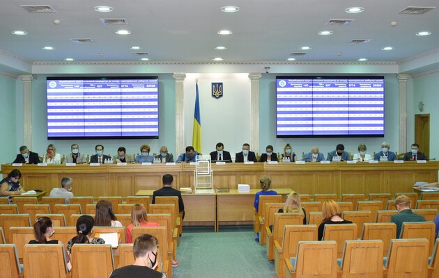 ЦИК сформировала 22 областных, 119 районных, 381 городскую и 10 районных в городе Киеве избирательных комиссий