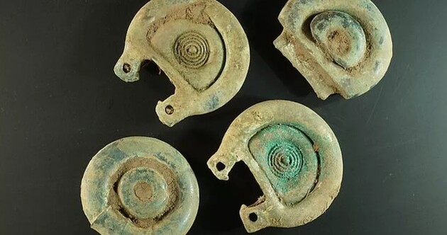 Кладоискатель нашел тайник бронзового века