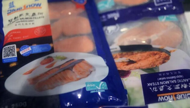 До Китаю прибув вантаж морепродуктів з COVID-19 на упакуванні