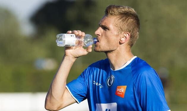 Пластун забив головою