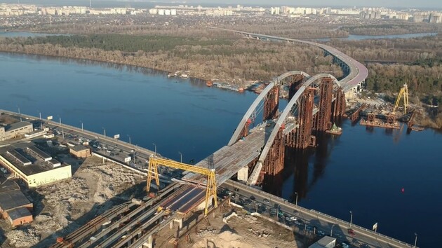 АМКУ відкрив нову справу щодо змови на тендері з будівництва Подільського мосту 