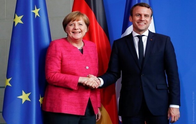 Франція і Німеччина готові надати допомогу Навальному і його сім'ї 