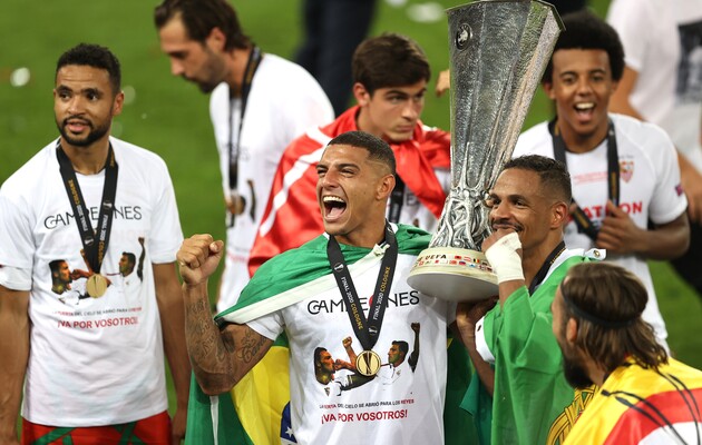 "Севилья" выиграла турнир в шестой раз