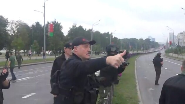 Лукашенко снова пообещал «разобраться» с протестующими, ОМОН поклялся ему в верности