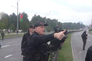 Лукашенко снова пообещал «разобраться» с протестующими, ОМОН поклялся ему в верности