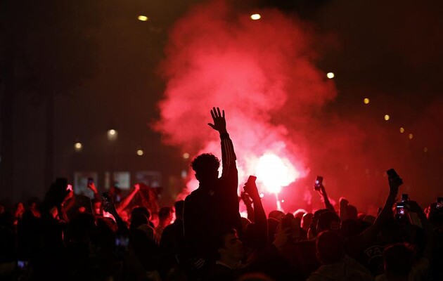 Фанаты устроили погром в Париже после окончания финала Лиги чемпионов