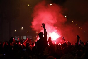 Фанаты устроили погром в Париже после окончания финала Лиги чемпионов