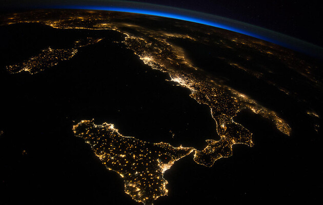 Експеримент на МКС показав, що бактерії можуть вижити в космосі