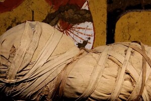 В Чили рабочие нашли четыре мумии в ярких одеждах