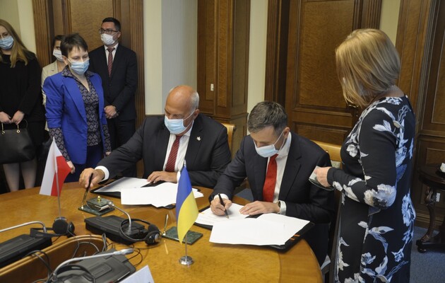 Украина и Польша наладили взаимообмен в сфере налогообложения