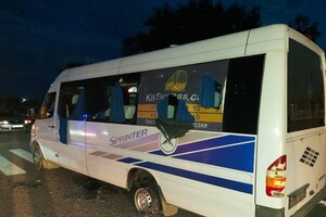 Нападение на автобус в Харьковской области: суд арестовал одного подозреваемых