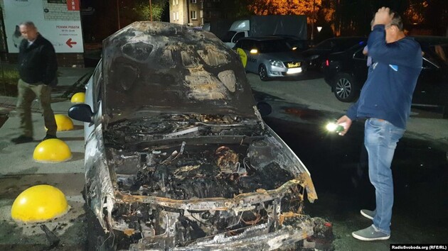 Підпал автомобіля «Схем»: Поліція назвав імена підозрюваних і ймовірний мотив 