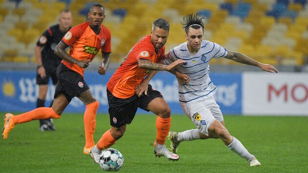 "Шахтер" обошел "Динамо"