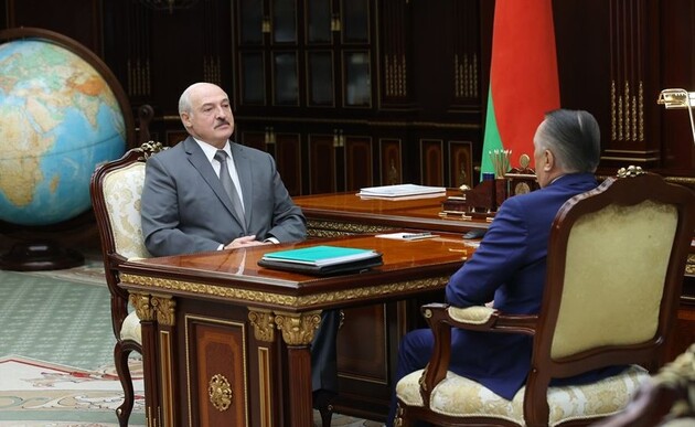 Лукашенко считает белорусские суды 