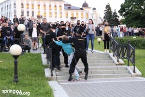 Митинг в Минске: начались столкновения между силовиками и протестующими, есть первые задержания 
