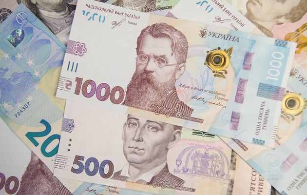 Зведений платіжний баланс України в липні зведено з дефіцитом 