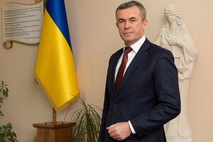 Зеленский доверил интеграцию Украины в НАТО подозреваемому по делу 
