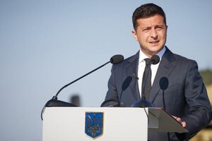 Зеленському не довіряє половина українців 