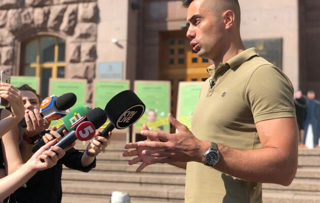 "Це кругова порука"