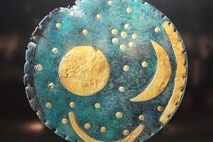 Небесний диск з Небри виявився на тисячу років молодшим за передбачуване 
