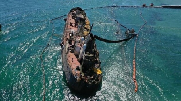 Начался финальный этап операции по поднятию танкера Delfi в Одессе