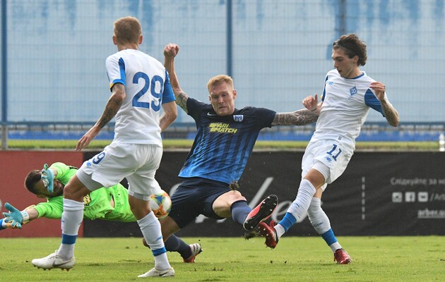  "Динамо" зіграє з "Десною"