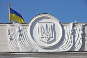 Большинство украинцев считает, что украинский язык должен быть единственным государственным – опрос 