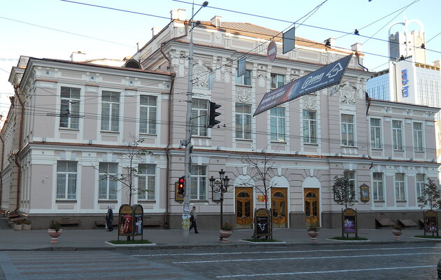 До концу каратина Национальная оперетта не сможет играть спектакли на большой сцене