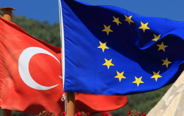 Турция пытается «посеять раздор в ЕС» — Euobserver