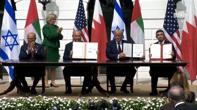 Ізраїль підписав угоду про нормалізацію відносин з ОАЕ і Бахрейном 