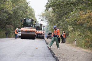 Рада дозволила збільшувати місцеві запозичення на ремонт доріг 