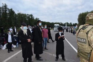 Паломники-хасиды мелкими группами прорываются в Украину