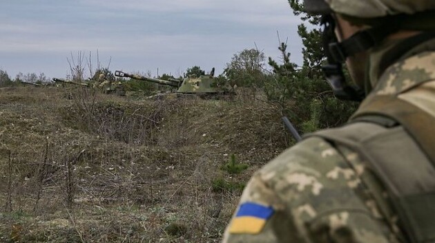 Бутусов повідомив про штрафи для військових за вогонь в Донбасі. У Міноборони відреагували 
