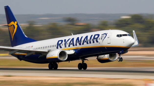 Ryanair сокращает количество рейсов в октябре